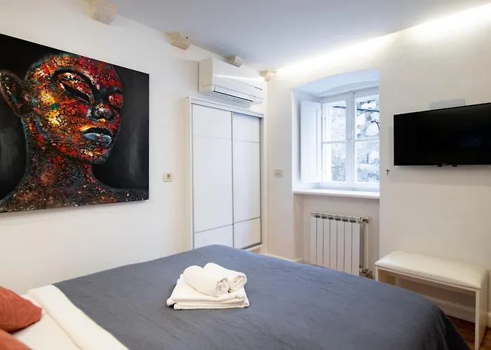 Apartman Luan Old Town By Duhomes