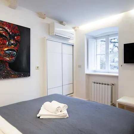 Apartman Luan Old Town By Duhomes